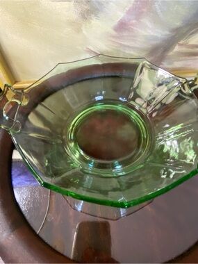 VTG Uranium Fostoria Fairfax Handled Bowl Green Vaseline Depression Glass 9”